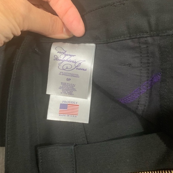 NYDJ New without Tag Black Straight Leg Denim Crop Jeans size 0P - Picture 6 of 6